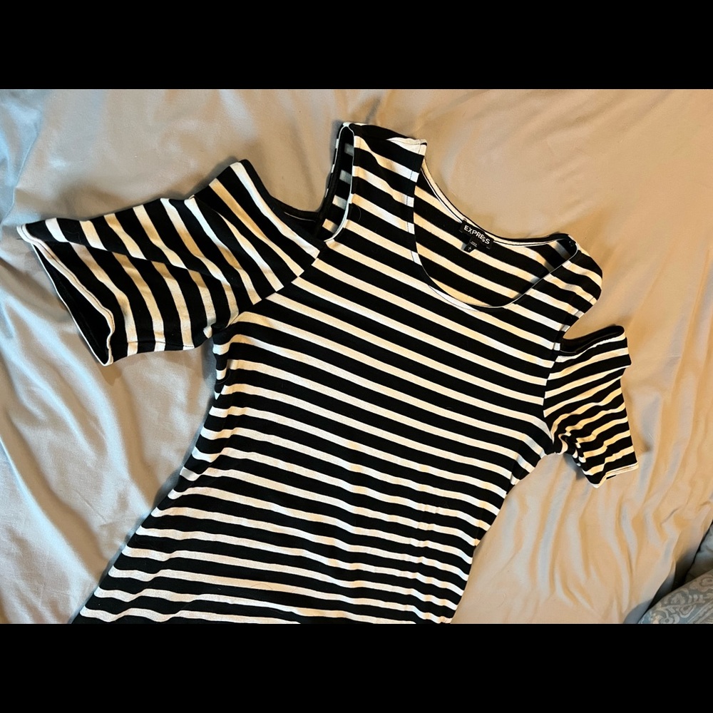 Express cold shoulder top